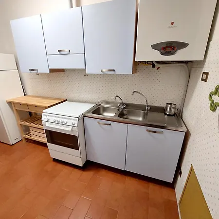 Laurel Apartment *